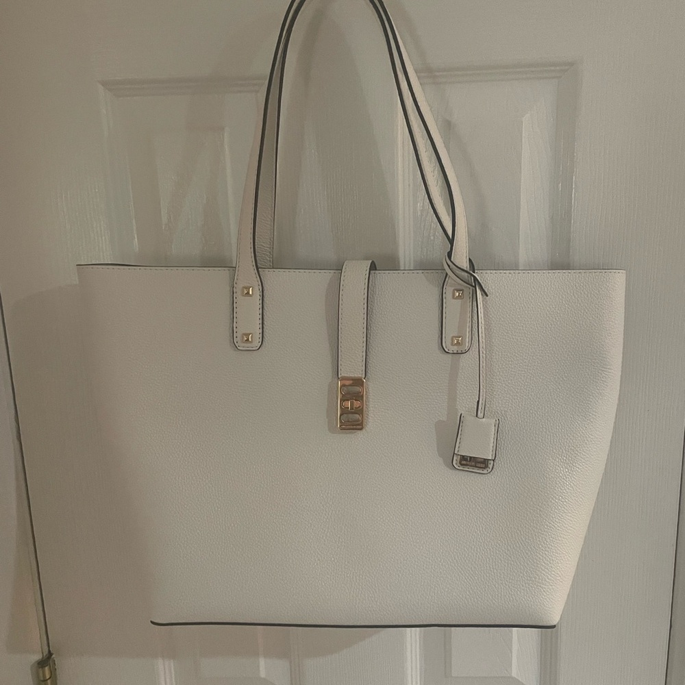 Michael Kors White Tote Bag with Gold Accents.NWT